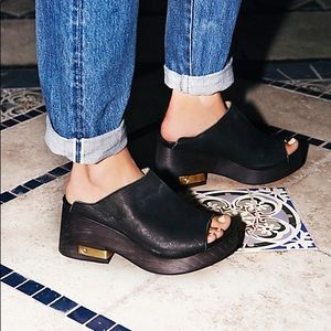 Free People Black Orange Moon Clog Sz 39 VGUC